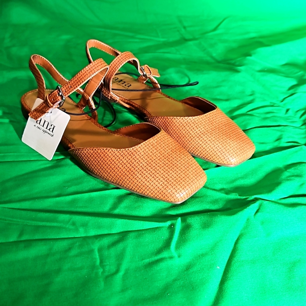 A New Approach open 2 strap sandals